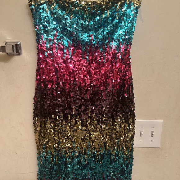 Rainbow sequins strapless dress large - Picture 8 of 8